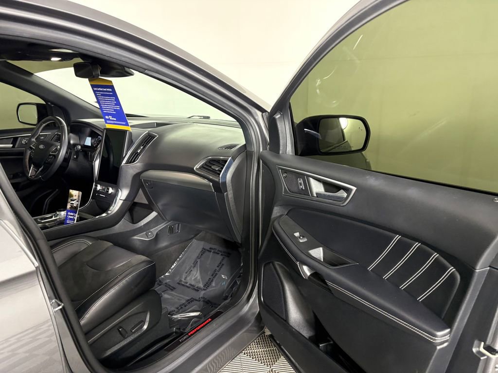 Certified 2022 Ford Edge ST w/ Equipment Group 401A AWD/4WD image 38