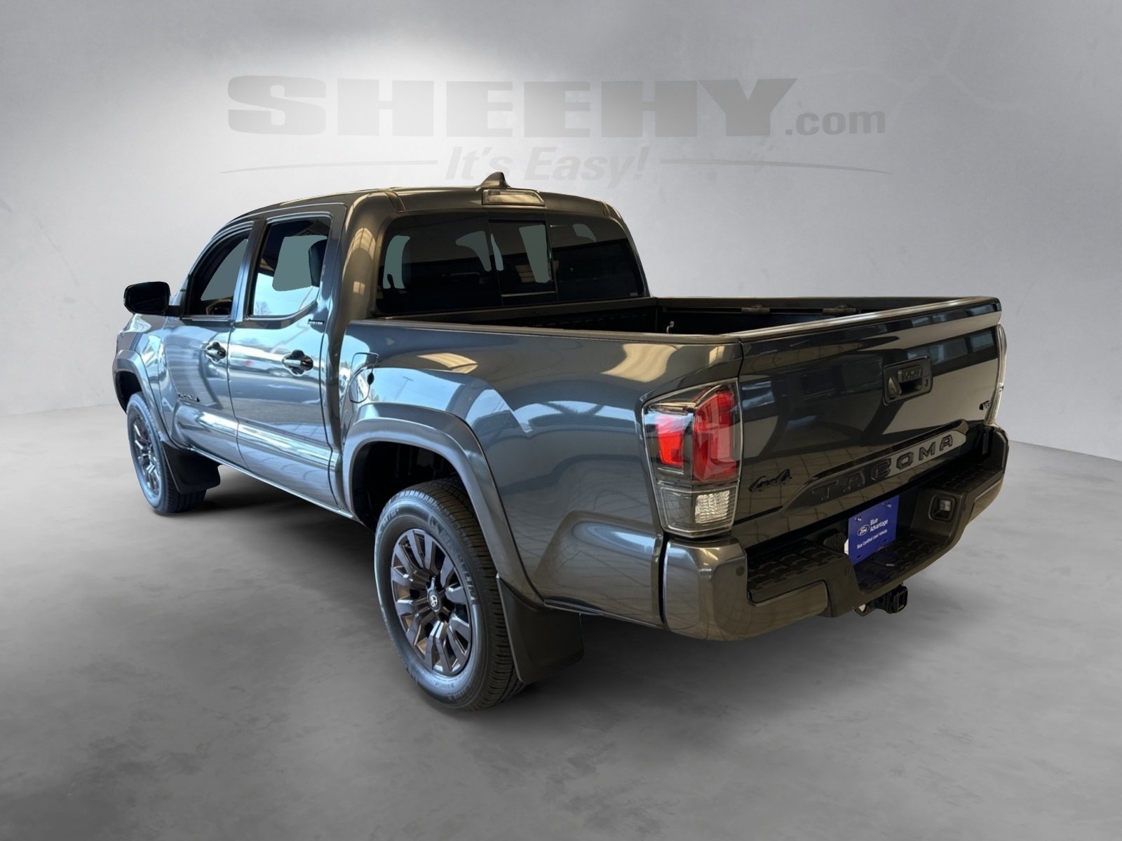 Used 2022 Toyota Tacoma Limited w/ Nightshade Package image 3