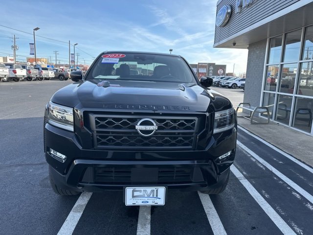 Used 2023 Nissan Frontier SV w/ Midnight Edition Package image 9