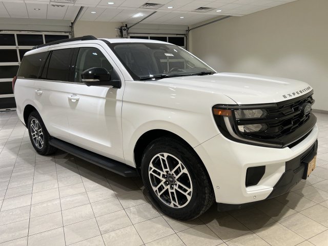 Certified 2025 Ford Expedition Active AWD/4WD image 7