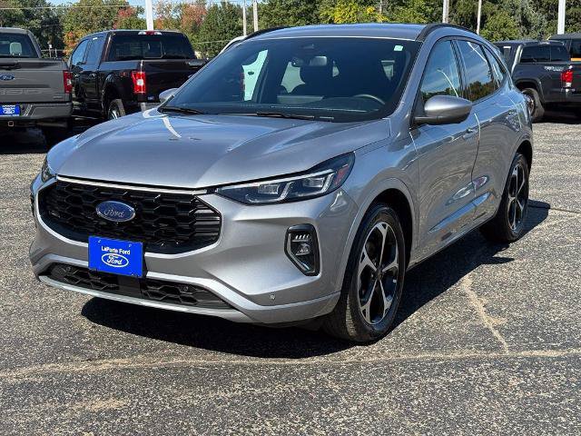 Certified 2023 Ford Escape ST-Line Elite AWD/4WD image 3