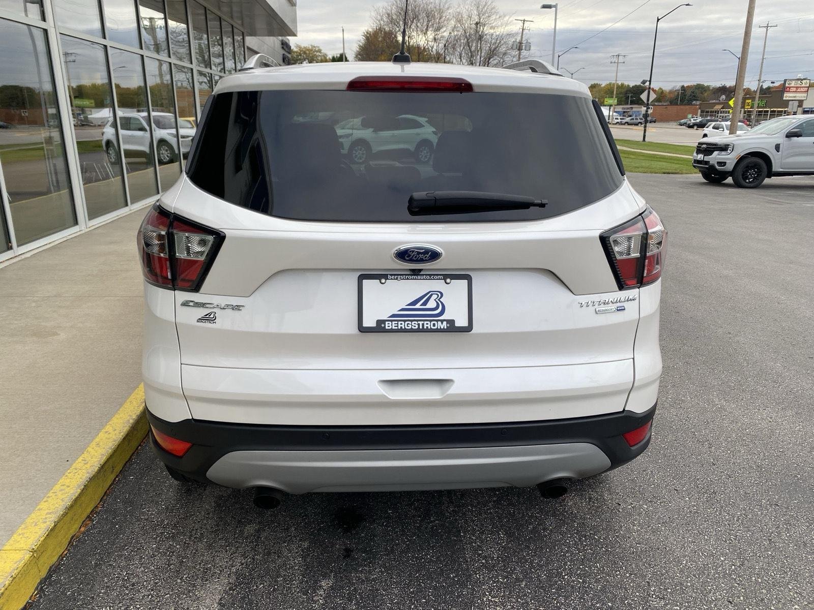 Certified 2017 Ford Escape Titanium AWD/4WD image 9