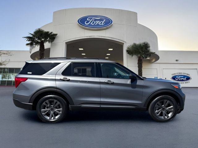 Certified 2021 Ford Explorer XLT w/ Equipment Group 202A AWD/4WD image 5