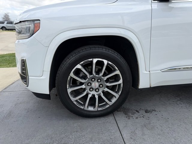 Used 2023 GMC Acadia Denali image 4
