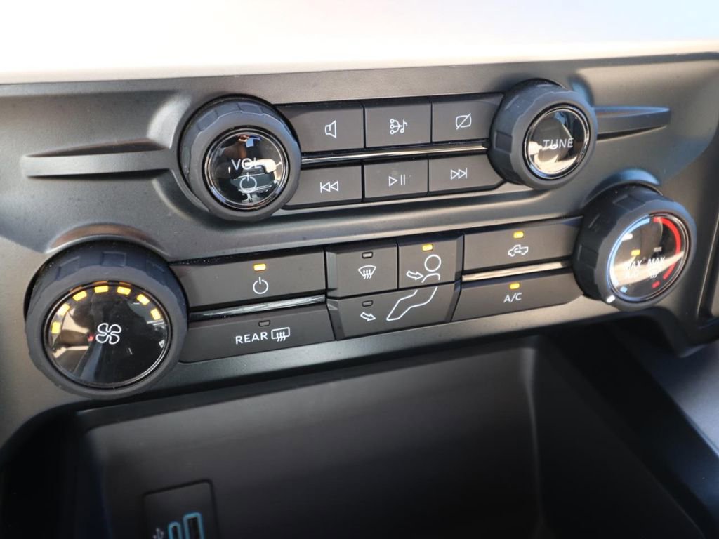 Certified 2023 Ford F350 XLT w/ 360-Degree Camera Package AWD/4WD image 22