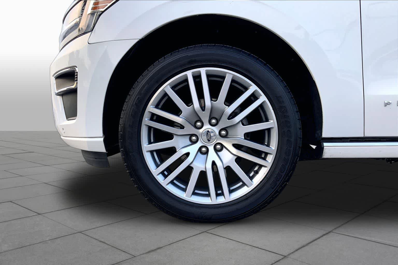 Certified 2023 Ford Expedition Max Platinum RWD image 21