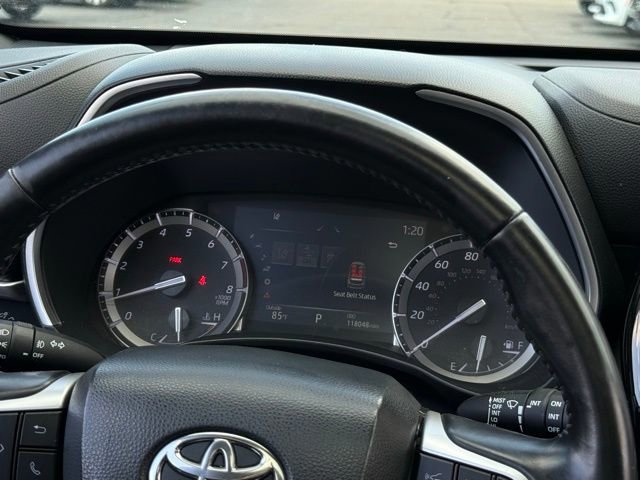 Used 2022 Toyota Highlander XSE image 22