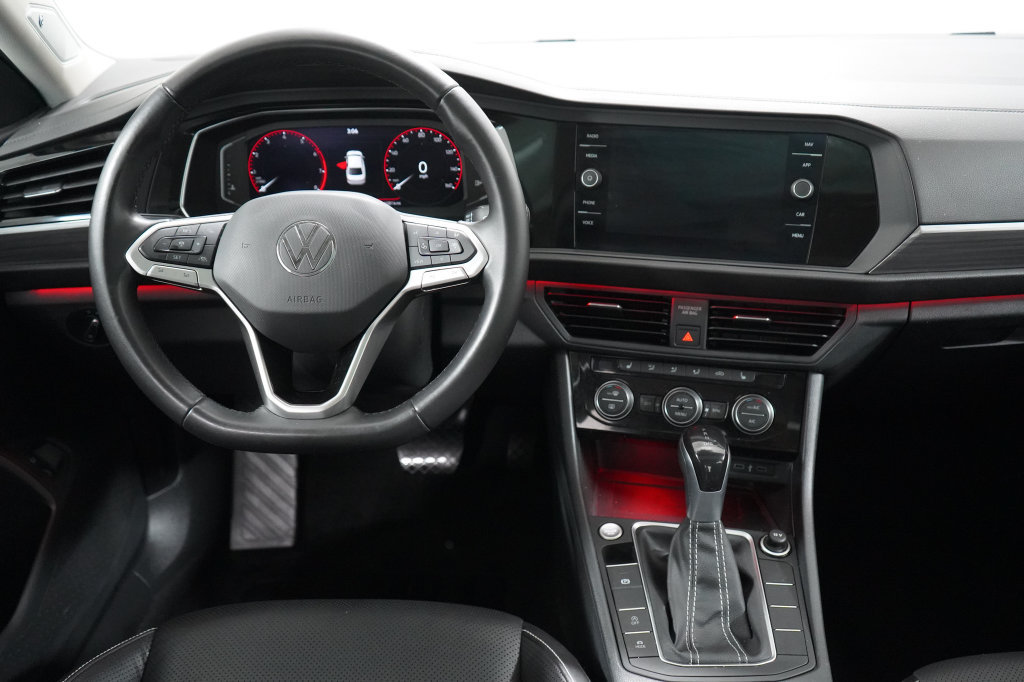 Used 2023 Volkswagen Jetta SEL FWD image 13