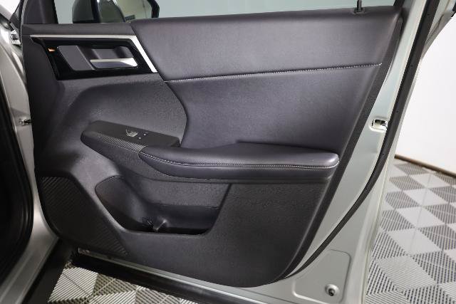 Used 2024 Mitsubishi Outlander SE AWD/4WD image 33