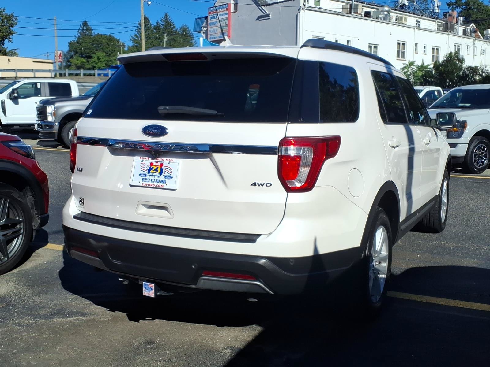 Certified 2019 Ford Explorer XLT w/ Equipment Group 202A AWD/4WD image 8