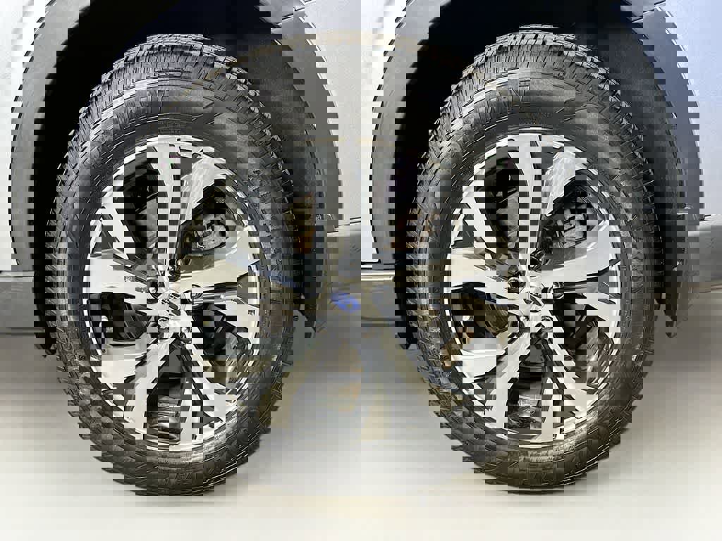 Used 2020 Subaru Outback Limited image 11