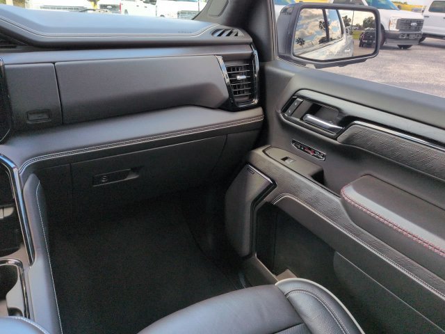 Used 2024 GMC Sierra 1500 AT4X AWD/4WD image 17