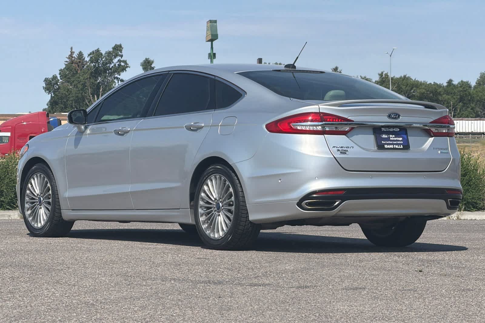 Certified 2017 Ford Fusion Titanium FWD image 6