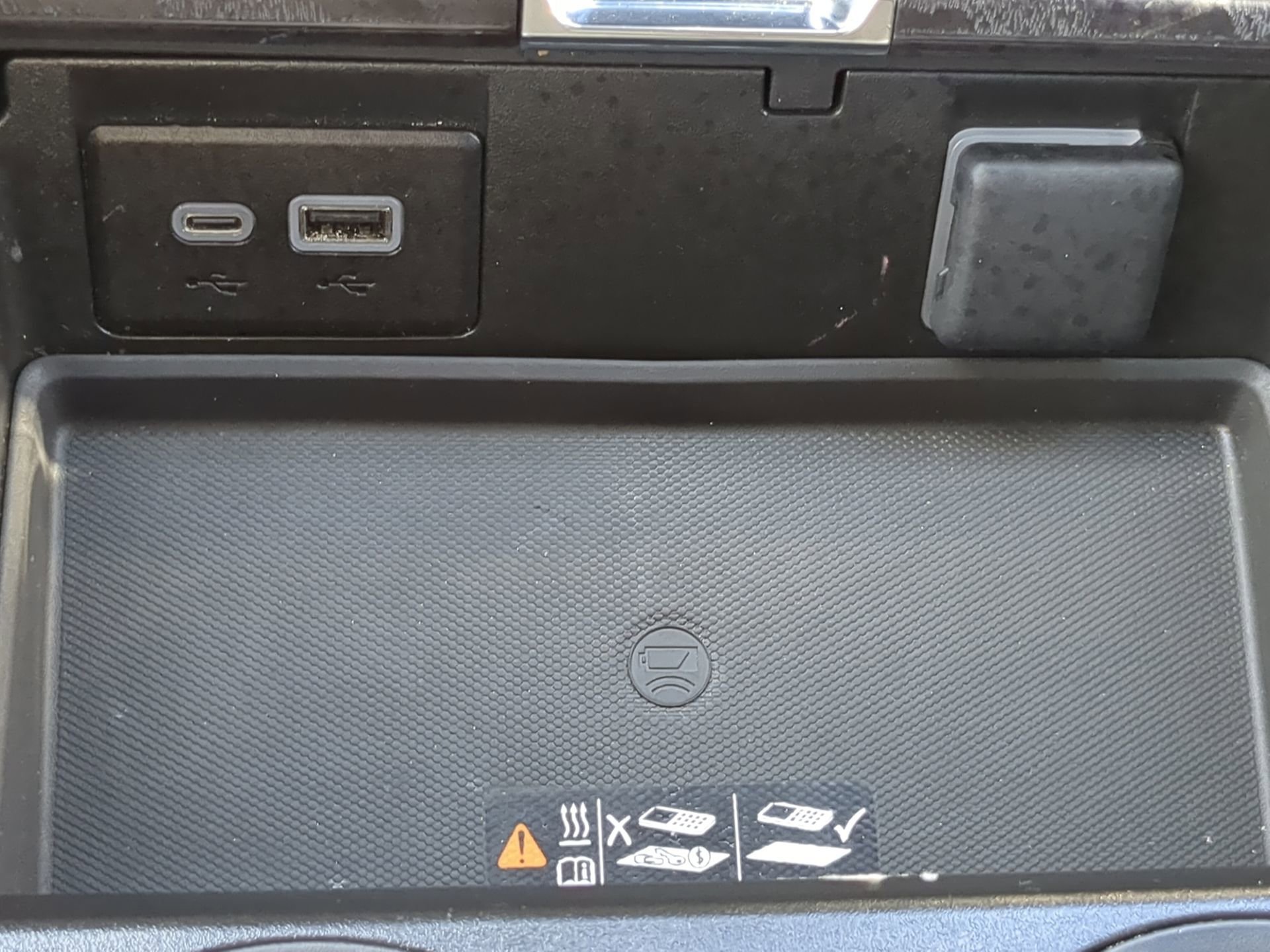 Used 2024 GMC Yukon XL Denali image 54