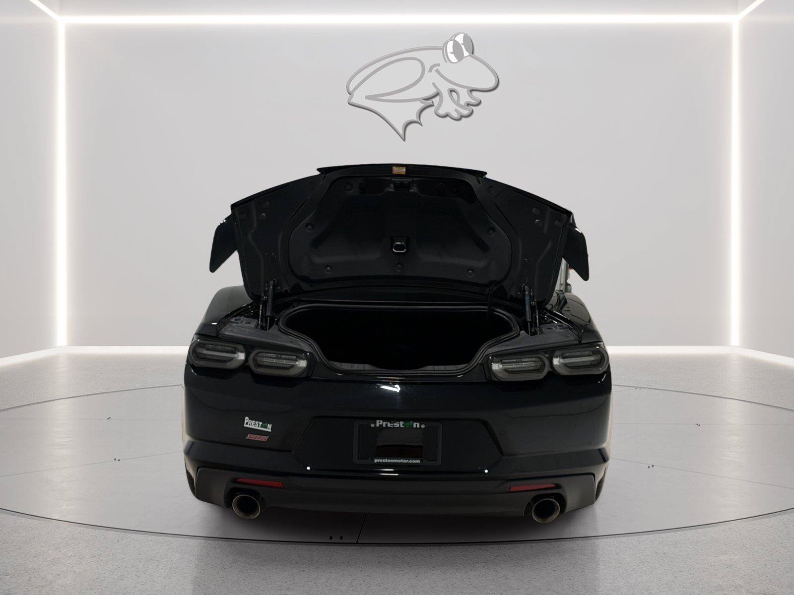Used 2023 Chevrolet Camaro SS RWD image 9