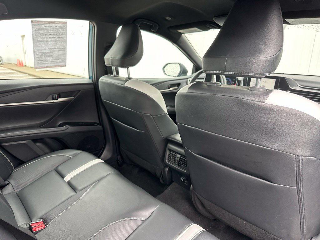 Used 2025 Toyota Camry SE FWD image 25