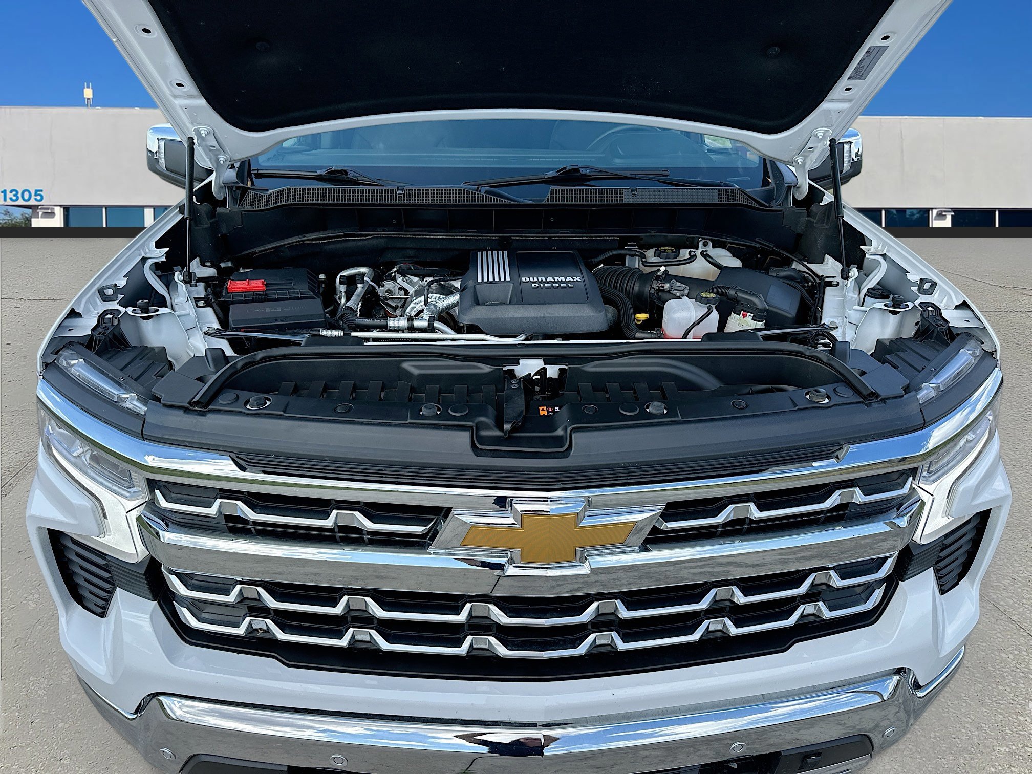 Used 2025 Chevrolet Silverado 1500 LTZ image 30