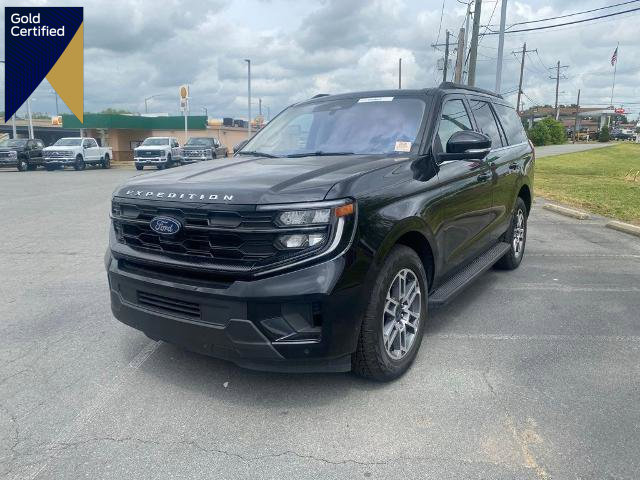 Certified 2025 Ford Expedition Active image 1