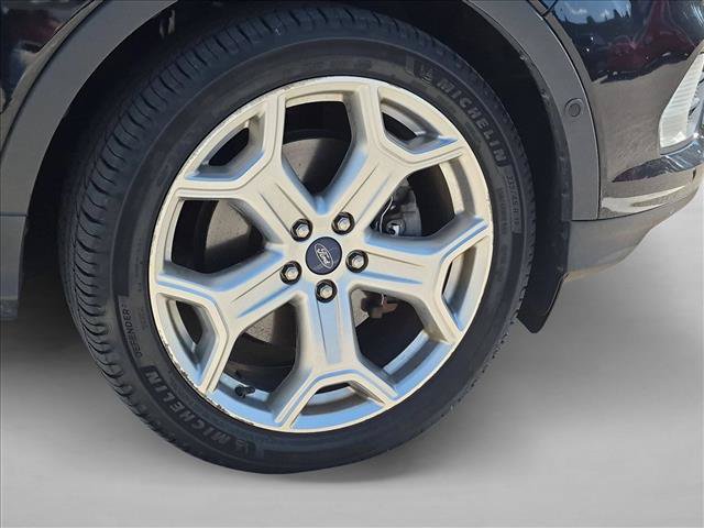 Certified 2019 Ford Escape Titanium AWD/4WD image 8