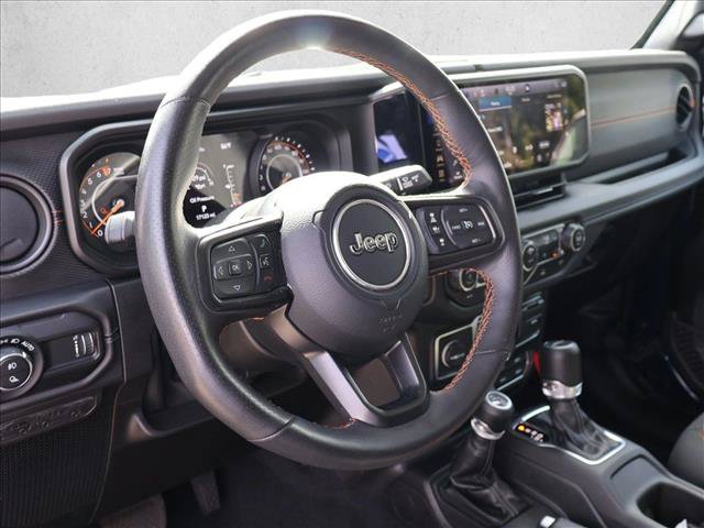 Used 2025 Jeep Gladiator Mojave w/ Steel Bumper Group AWD/4WD image 12