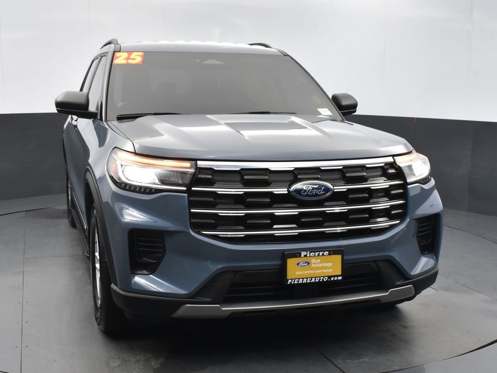 Certified 2025 Ford Explorer Active image 7