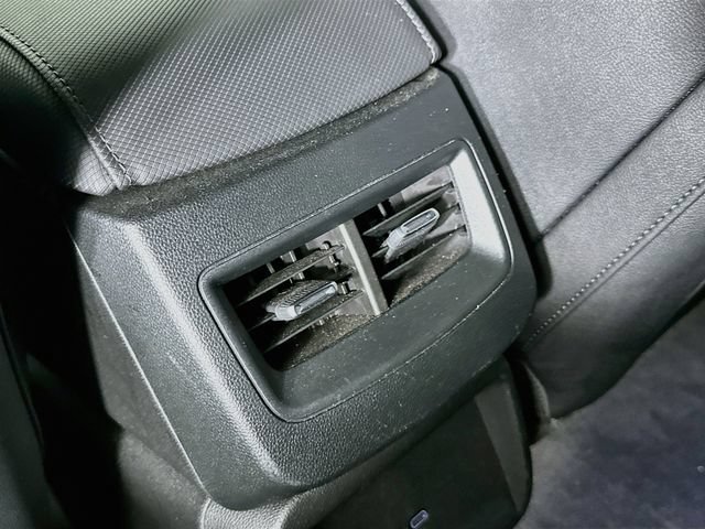 Used 2024 Chevrolet Equinox EV LT FWD image 34