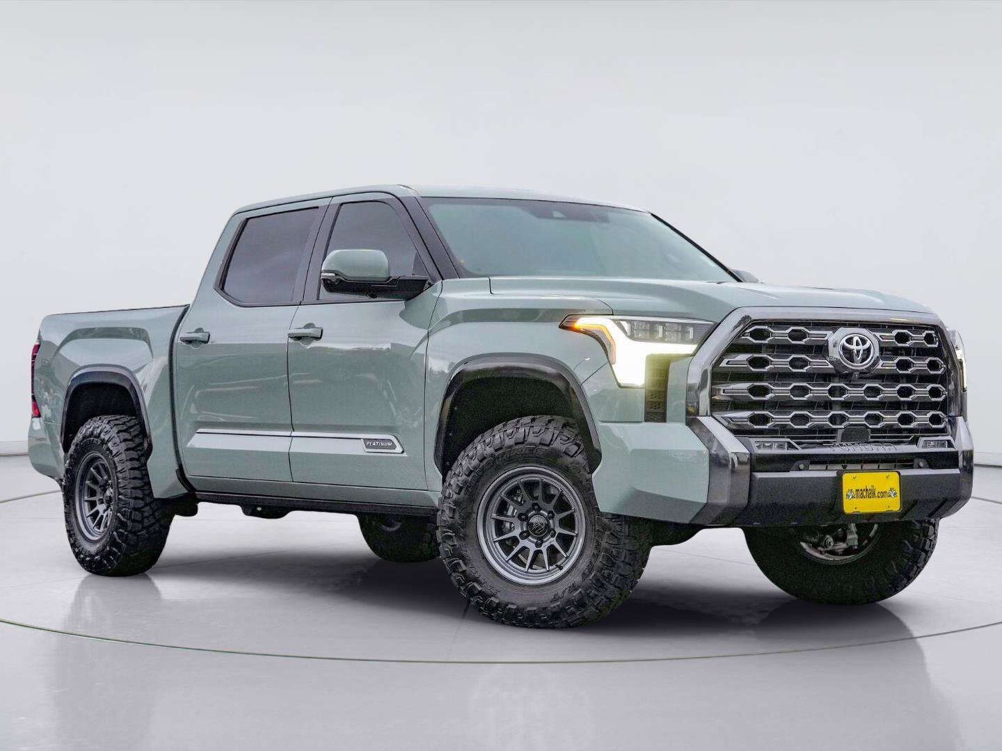 Used 2026 Toyota Tundra Platinum AWD/4WD image 1