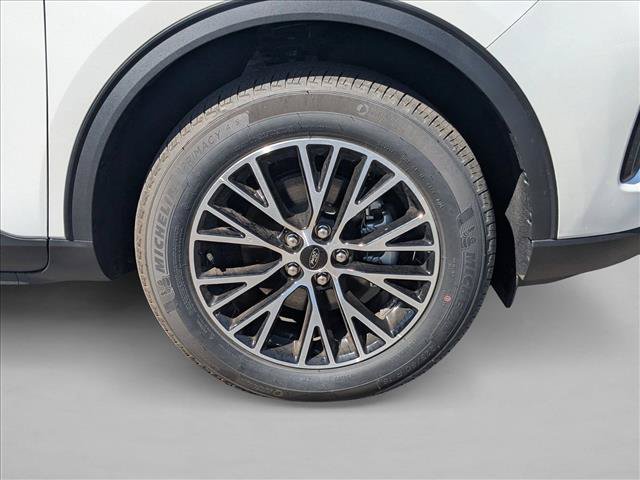Certified 2025 Ford Escape SE w/ PHEV Premium Package FWD image 26