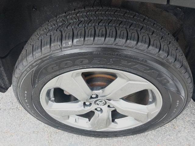 Used 2019 Toyota RAV4 Limited AWD/4WD image 11