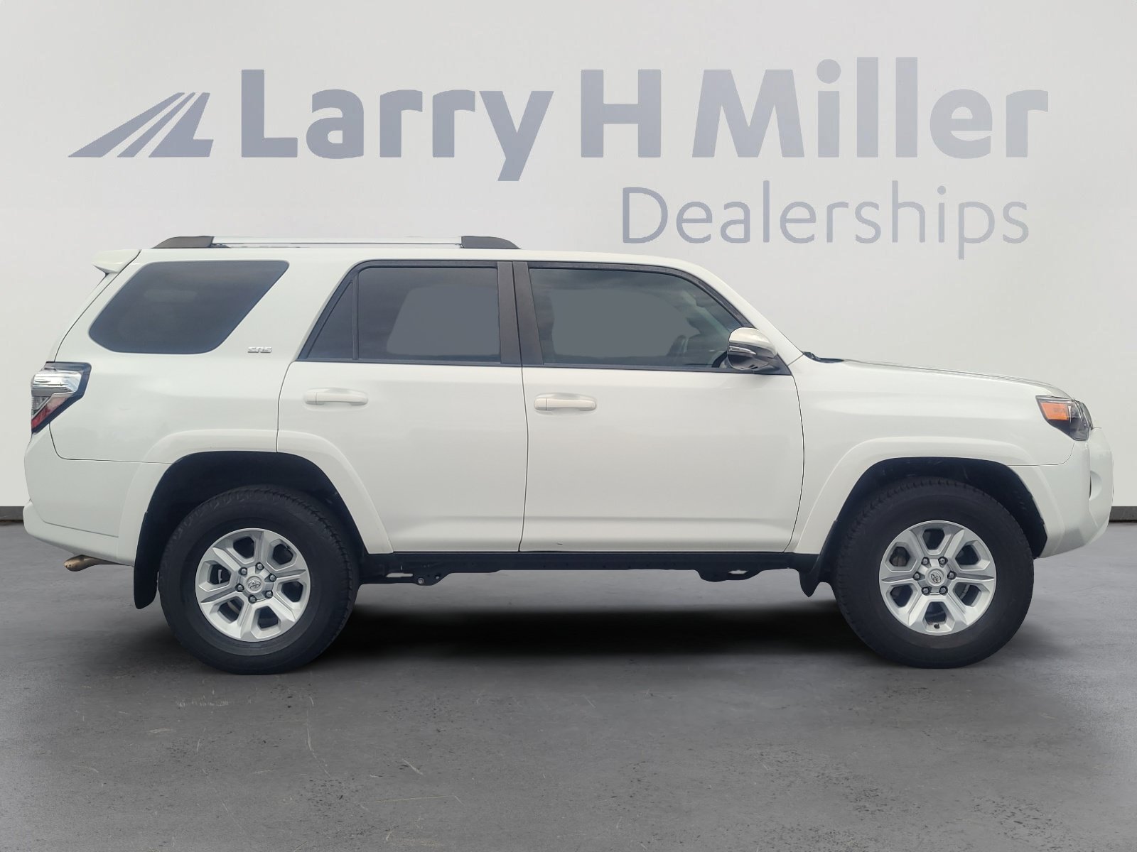 Used 2023 Toyota 4Runner SR5 Premium w/ SR5 Premium Package AWD/4WD image 6