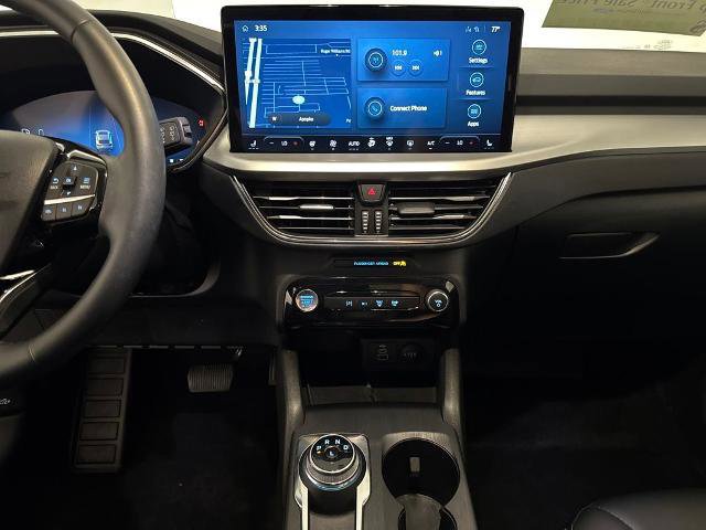 Certified 2025 Ford Escape SE w/ PHEV Premium Package image 24