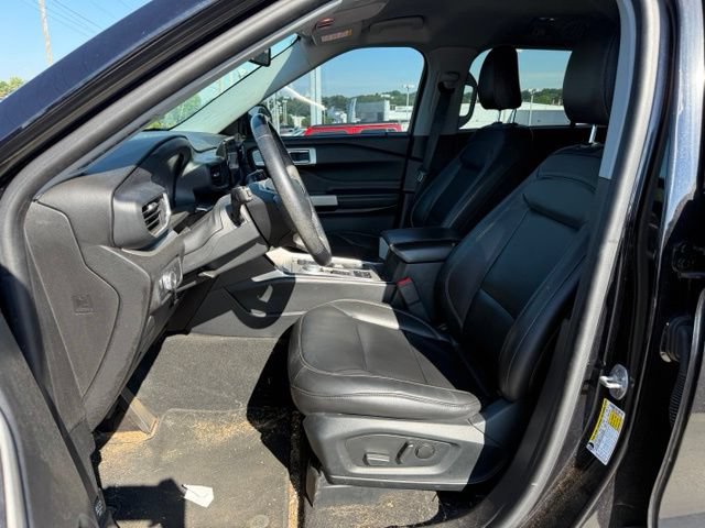Certified 2022 Ford Explorer XLT w/ Equipment Group 202A RWD image 19