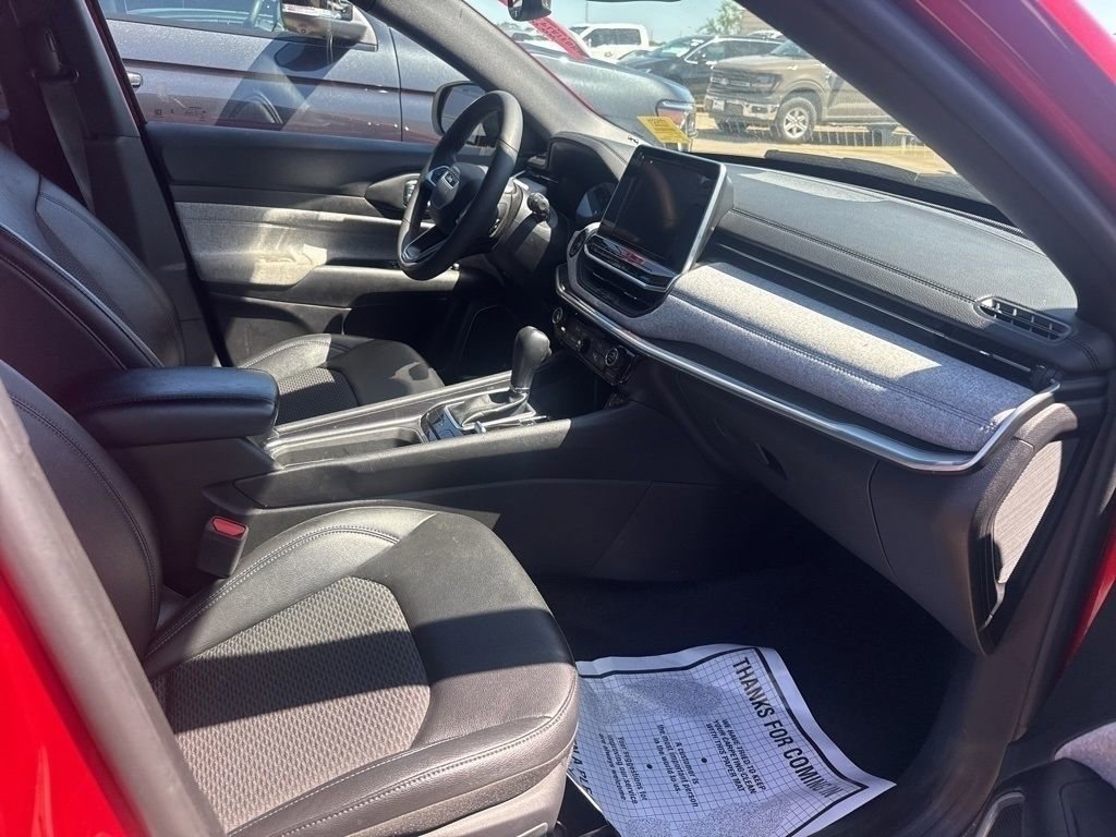 Used 2025 Jeep Compass Latitude w/ Sun & Sound Group image 7