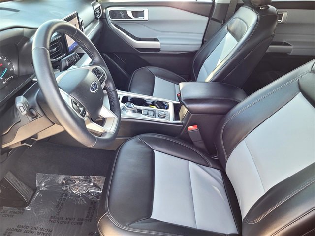Certified 2022 Ford Explorer XLT w/ Equipment Group 202A image 11