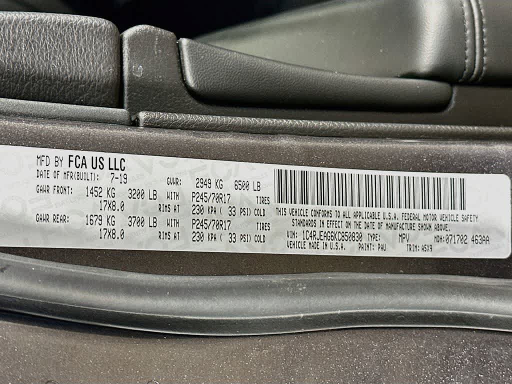 Used 2019 Jeep Grand Cherokee Laredo RWD image 21