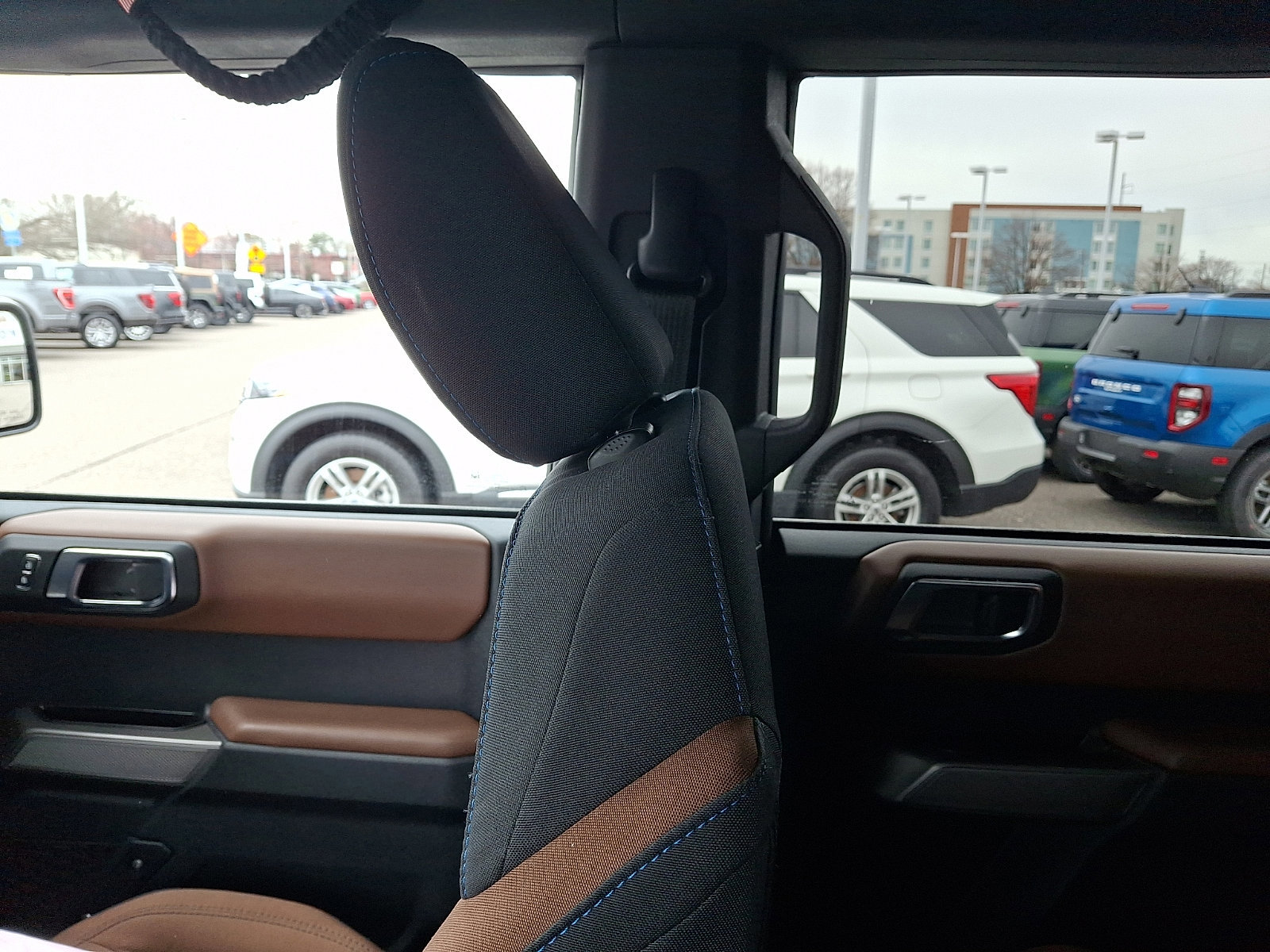 Certified 2022 Ford Bronco Outer Banks w/ Sasquatch Package image 16