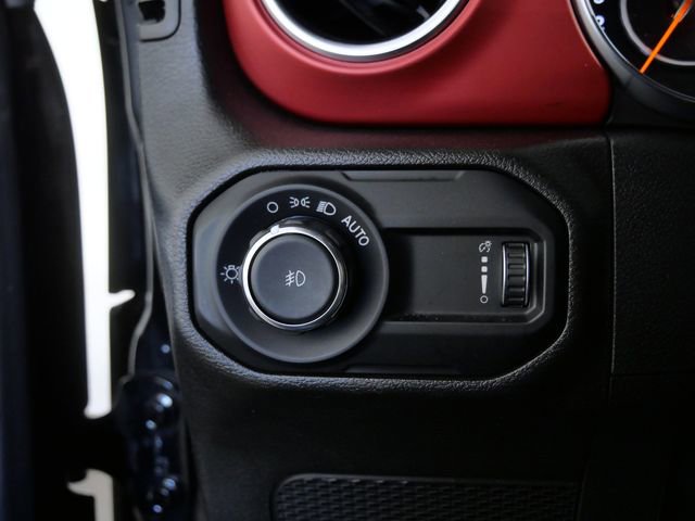 Used 2023 Jeep Wrangler Unlimited Rubicon w/ Cold Weather Group AWD/4WD image 27