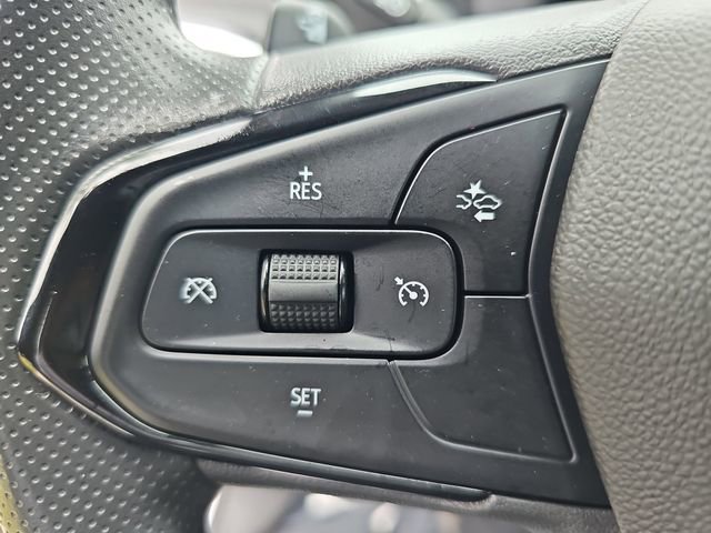 Used 2023 Chevrolet Bolt EUV LT w/ Driver Confidence Package FWD image 17