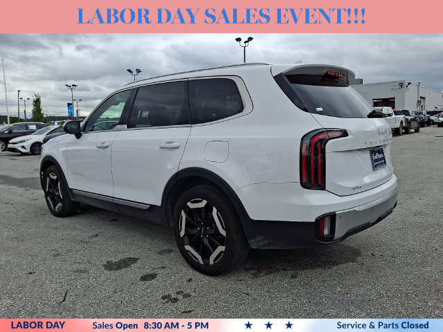 Used 2024 Kia Telluride EX w/ EX Captain's Chair Package FWD image 7