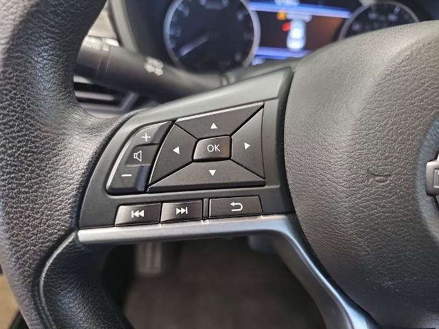 Used 2025 Nissan Altima 2.5 SV AWD/4WD image 16