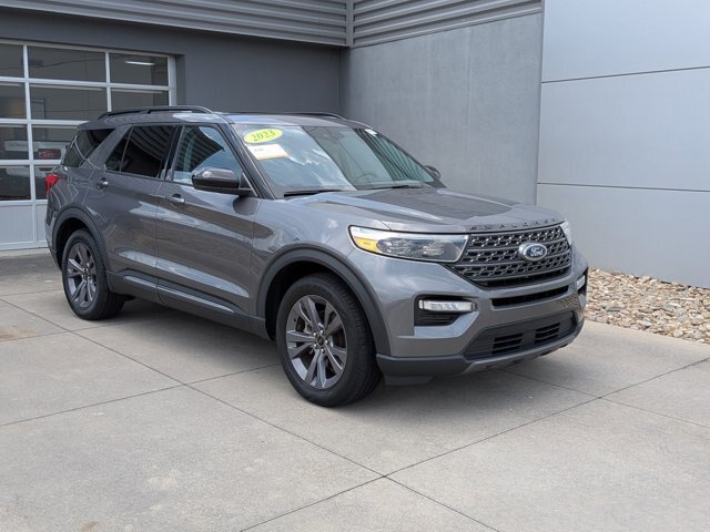 Certified 2023 Ford Explorer XLT w/ Equipment Group 202A RWD image 2