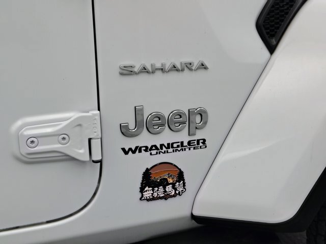Used 2021 Jeep Wrangler Unlimited Sahara w/ Uconnect 4C Nav & Sound Group AWD/4WD image 12