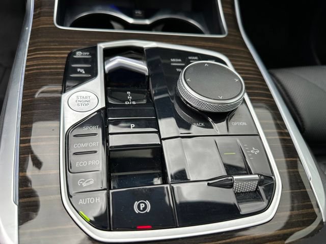 Used 2023 BMW X7 xDrive40i w/ M Sport Package AWD/4WD image 24