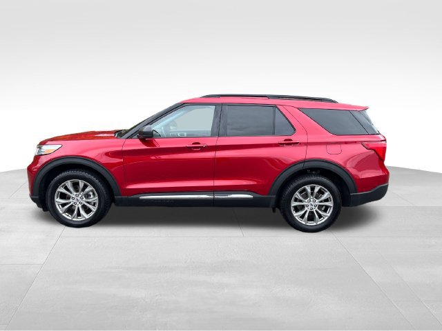 Certified 2023 Ford Explorer XLT w/ Equipment Group 202A AWD/4WD image 10