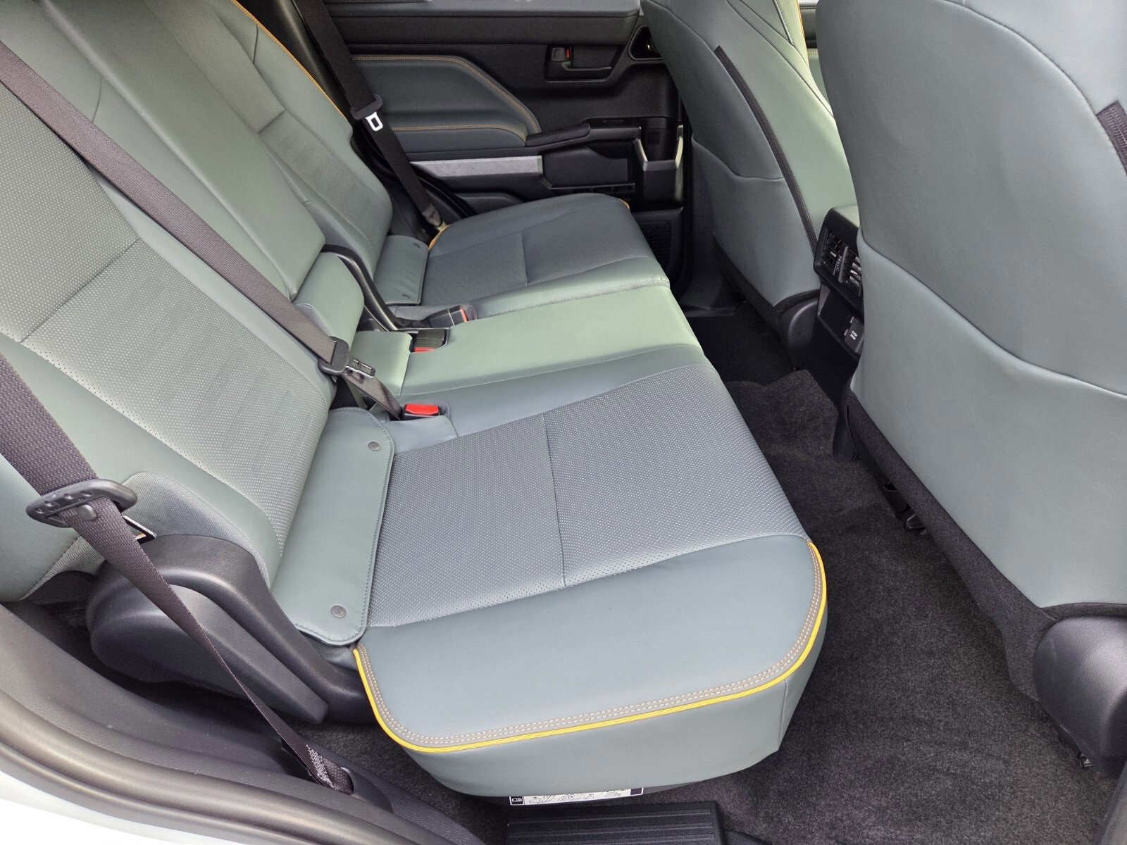 Used 2025 Toyota 4Runner Trailhunter image 14