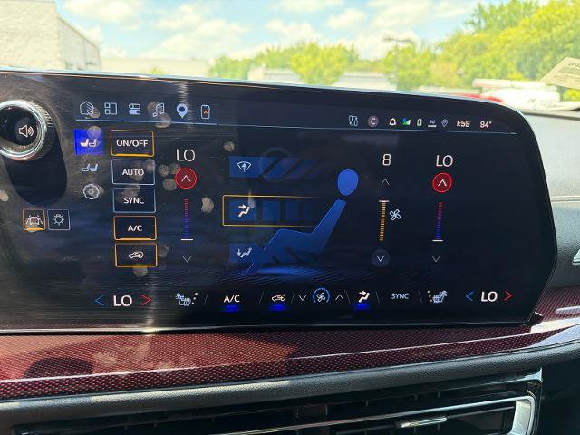 Used 2025 Chevrolet Traverse Z71 w/ Enhanced Driving Package AWD/4WD image 5