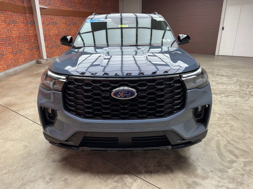 Certified 2025 Ford Explorer ST-Line w/ Premium Package AWD/4WD image 8