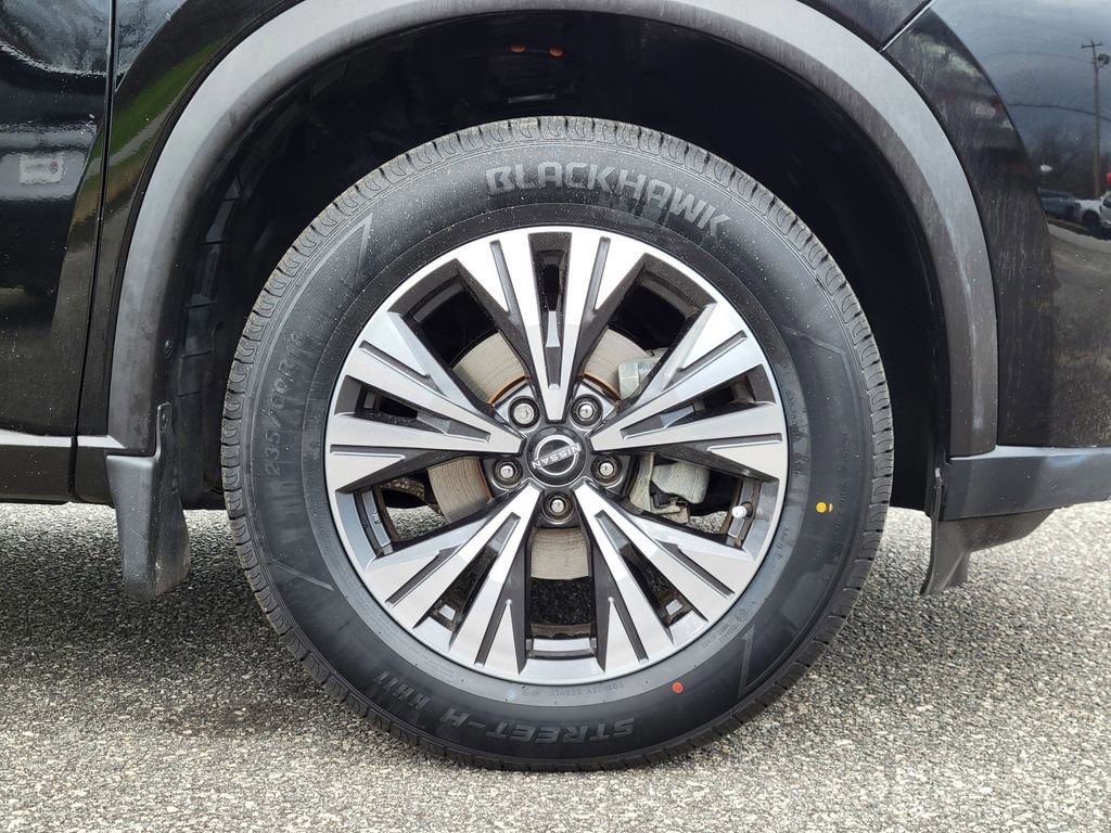 Used 2023 Nissan Rogue SV image 11