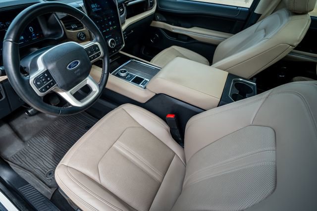 Certified 2024 Ford Expedition Limited RWD image 5