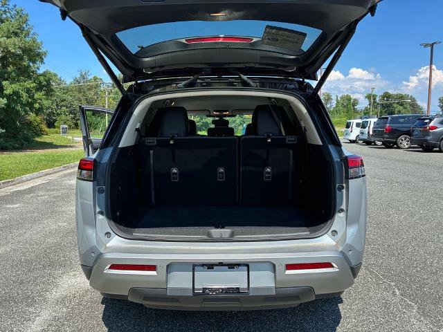 Used 2022 Nissan Pathfinder SL w/ SL Black Package image 30